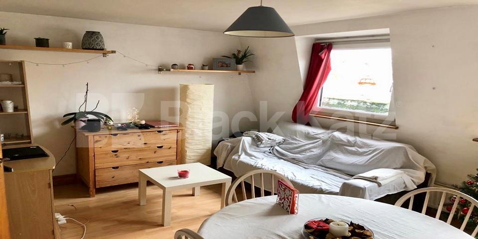 			LET , 1 Bedroom, 1 bath, 1 reception Apartment			 Camberwell Road, Camberwell/Oval